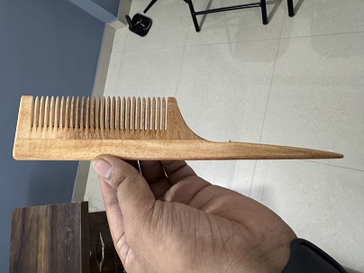 Tail Comb